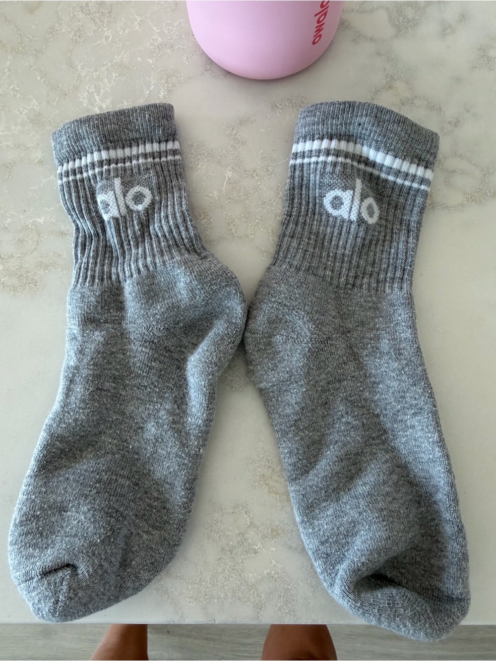 Alo yoga Unisex Half-Crew Throwback Sock